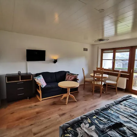 Sophie's Bergglueck, Ihr Bett Im Allgaeu Apartment *