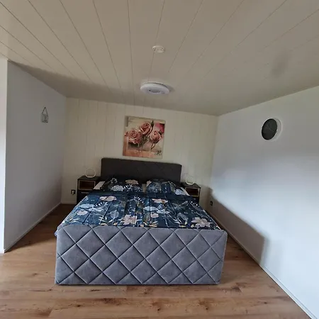 Sophie's Bergglueck, Ihr Bett Im Allgaeu