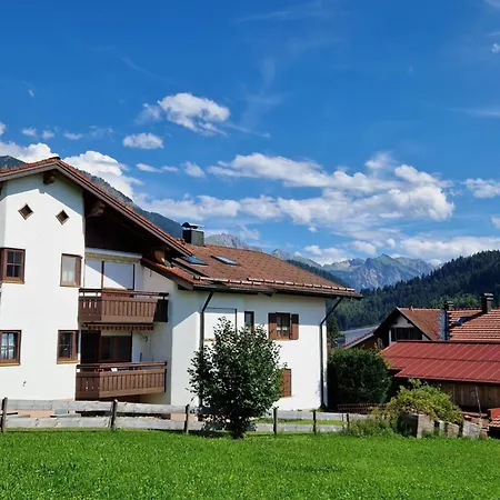 Sophie's Bergglueck, Ihr Bett Im Allgaeu Apartment *